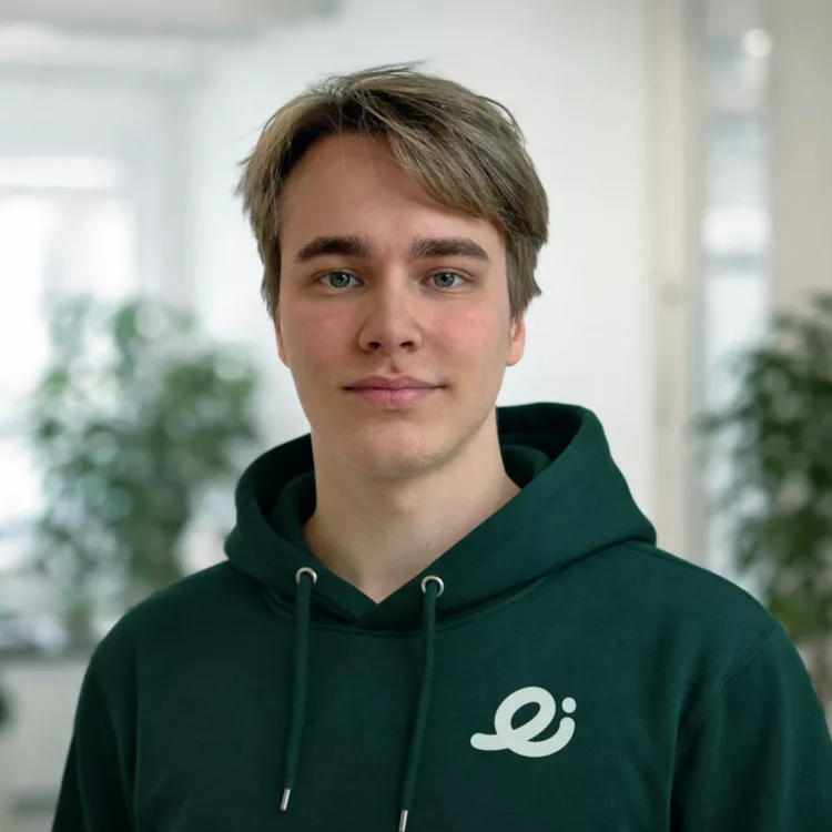 Bertram Finnemann Jensen (bfj) - Hoodie square portrait